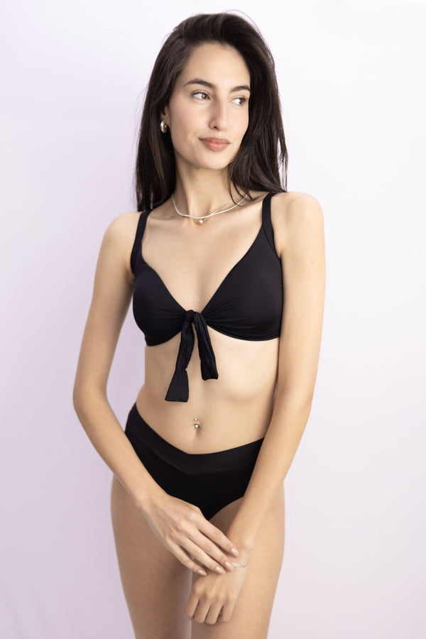 BIQUÍNI TOP CAMISETA NÓ FRENTE PRETO